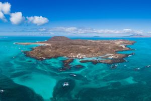 Actividad - Catamarán a Isla de Lobos con recogida en Castillo
