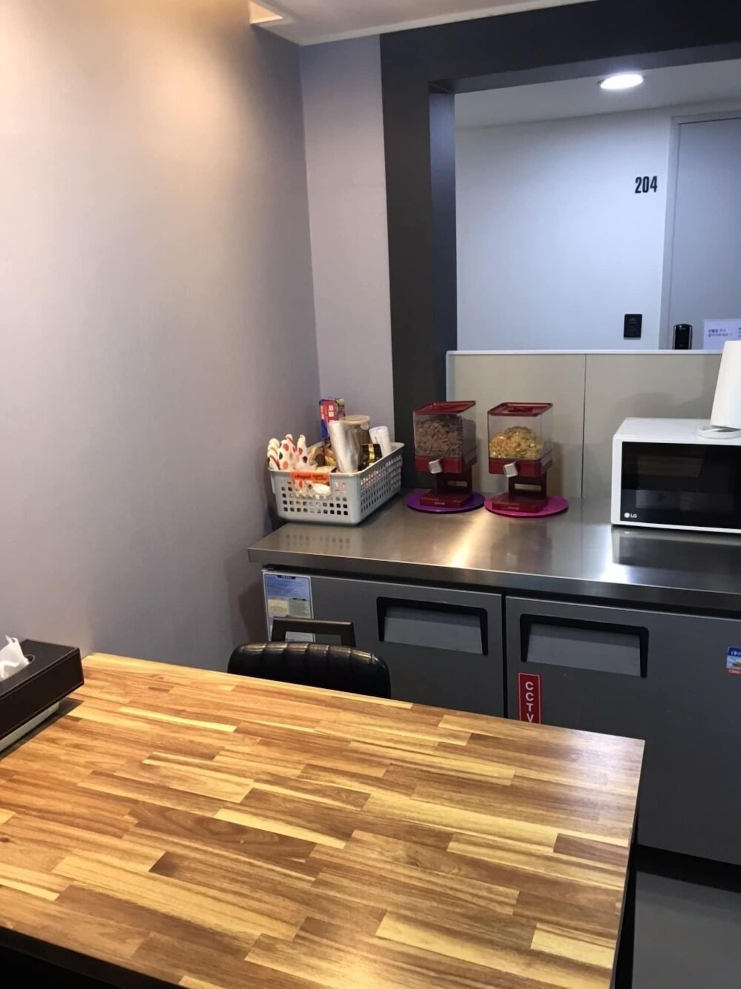 Restaurant K-Grand Hostel Gangnam 1