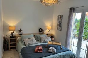 Alquiler Vacacional - PRESTIGIOUS VILLA 190 M2, 25 minutes from the sea. Thau pond near sète.