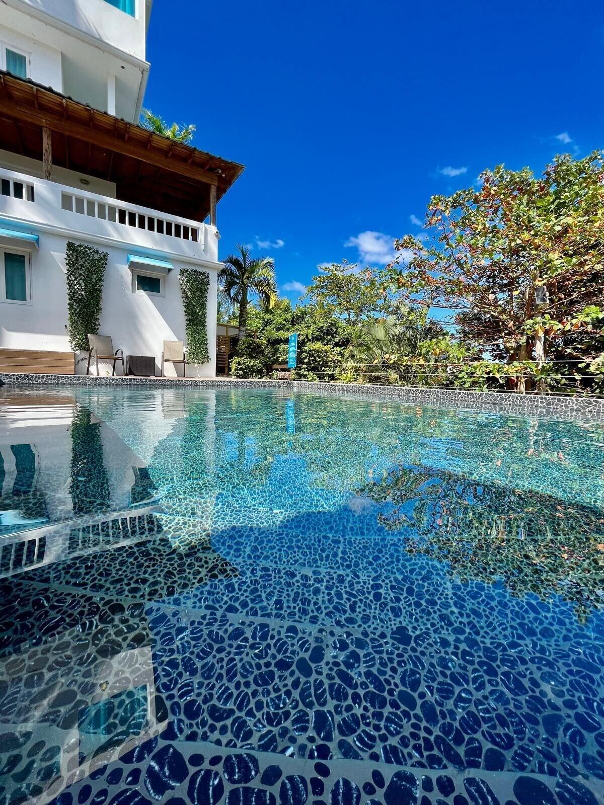 Varios Serenity Rincon Guesthouse