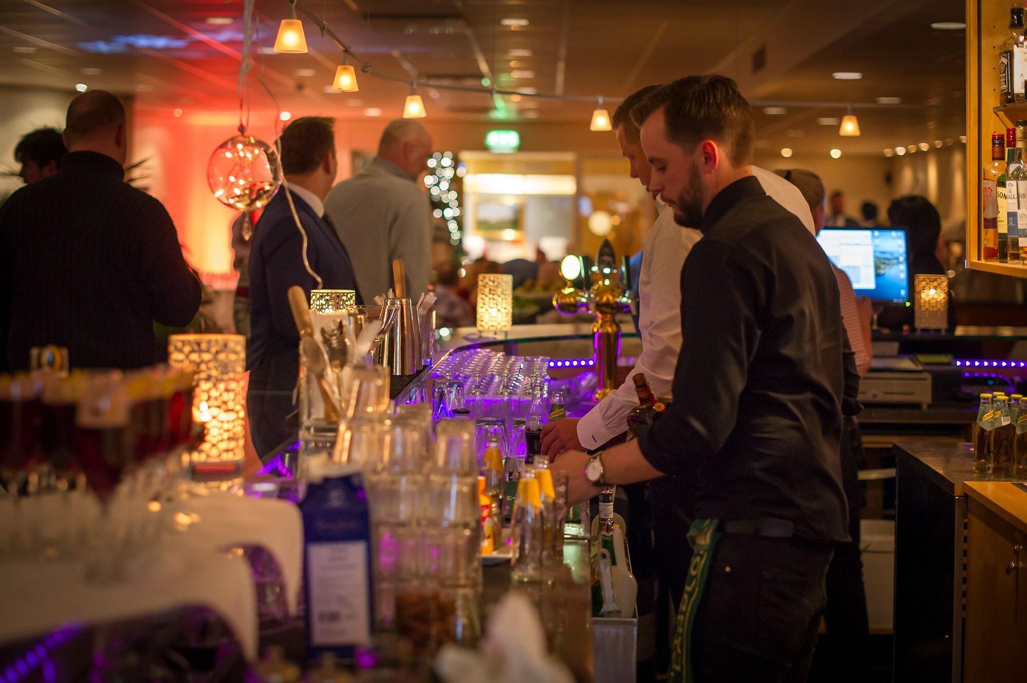 Bar/Salón Skogshem & Wijk