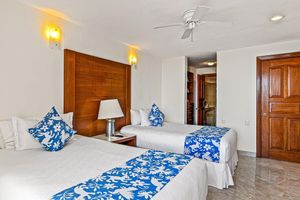 Arriendo temporal - Elegant Oceanview Suite With Heated Pool, Private hot tub & Terrace Dining