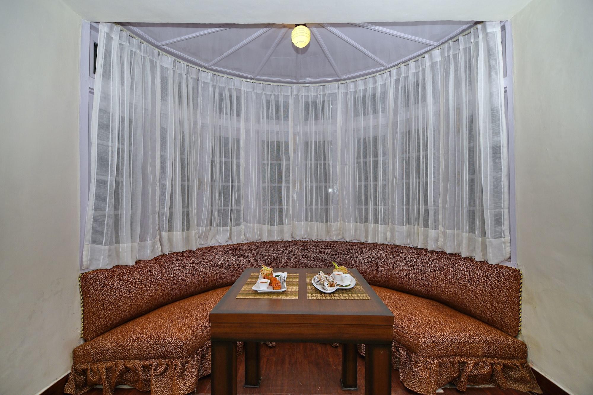 Vista Lobby Brij Villa, Dalhousie - A Colonial Luxury Retreat