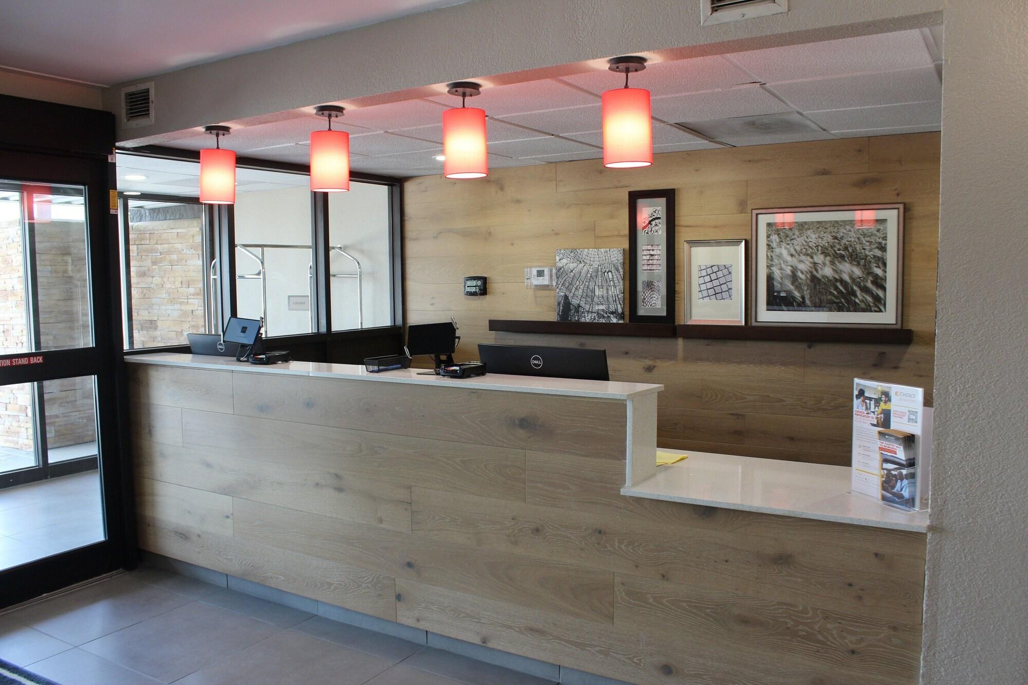 Vista Lobby Country Inn & Suites By Radisson, Dunbar - Charleston