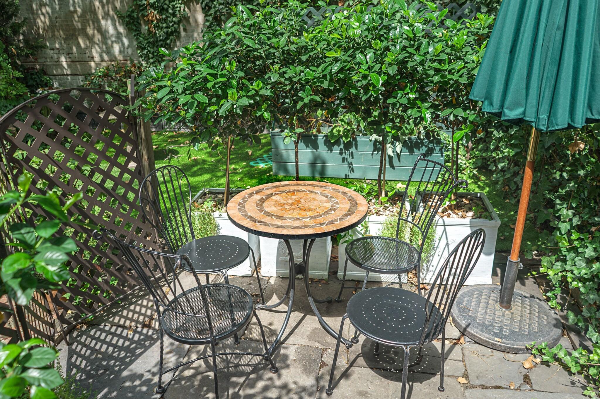 Varios Chelsea Pines Inn