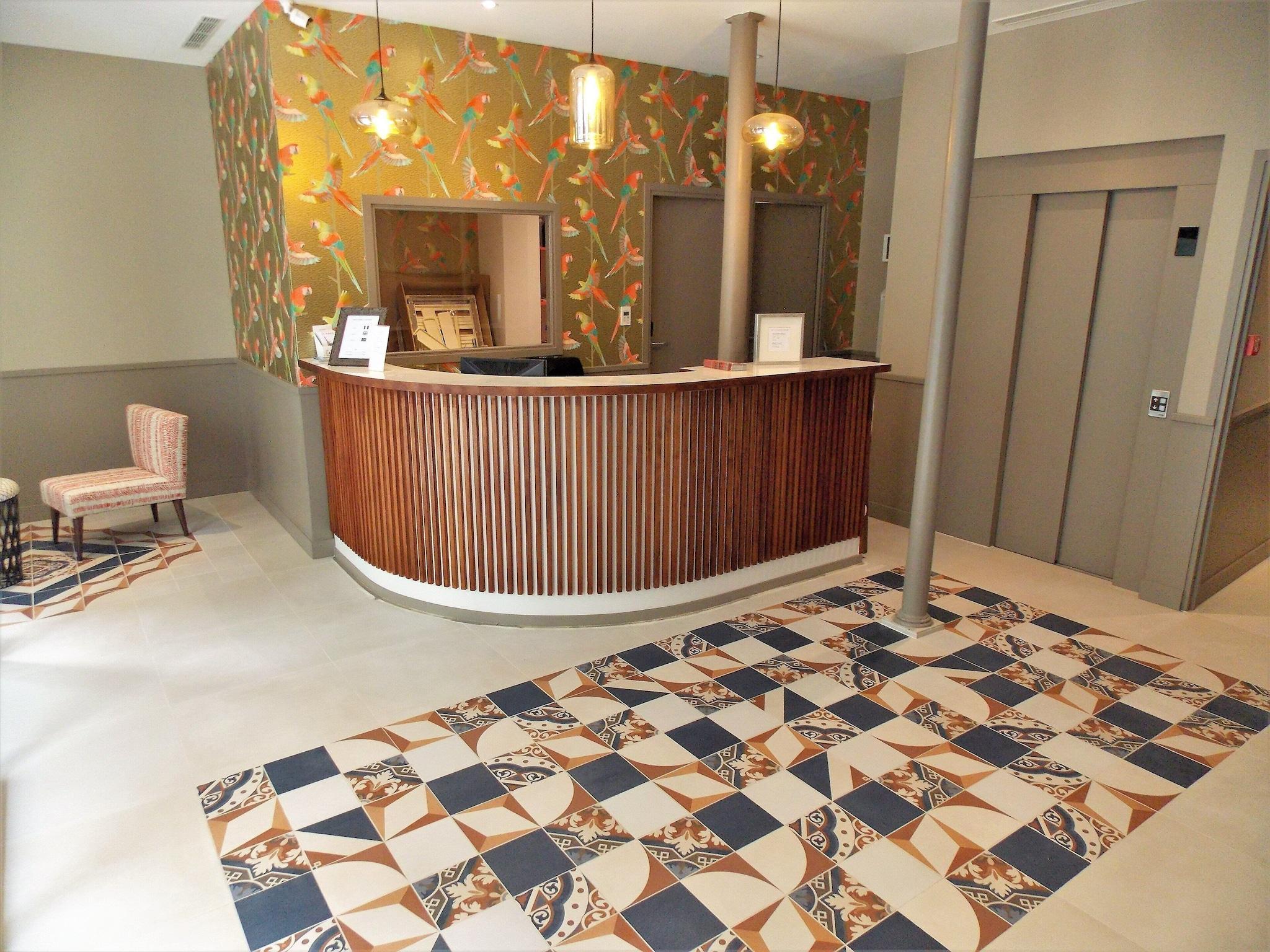 Vista Lobby Hotel Excelsior Batignolles