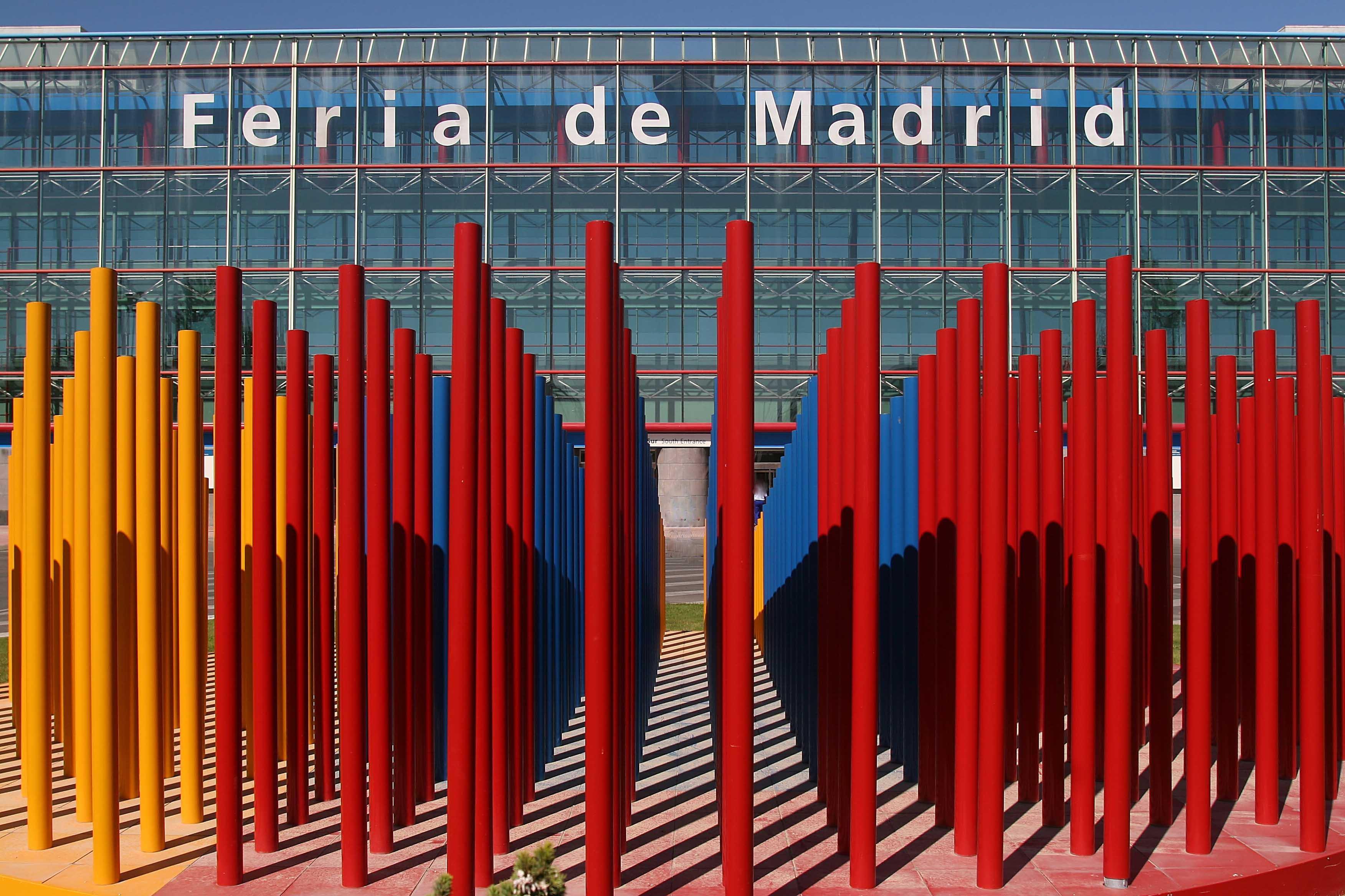 Vista Exterior Crowne Plaza Madrid Airport by IHG
