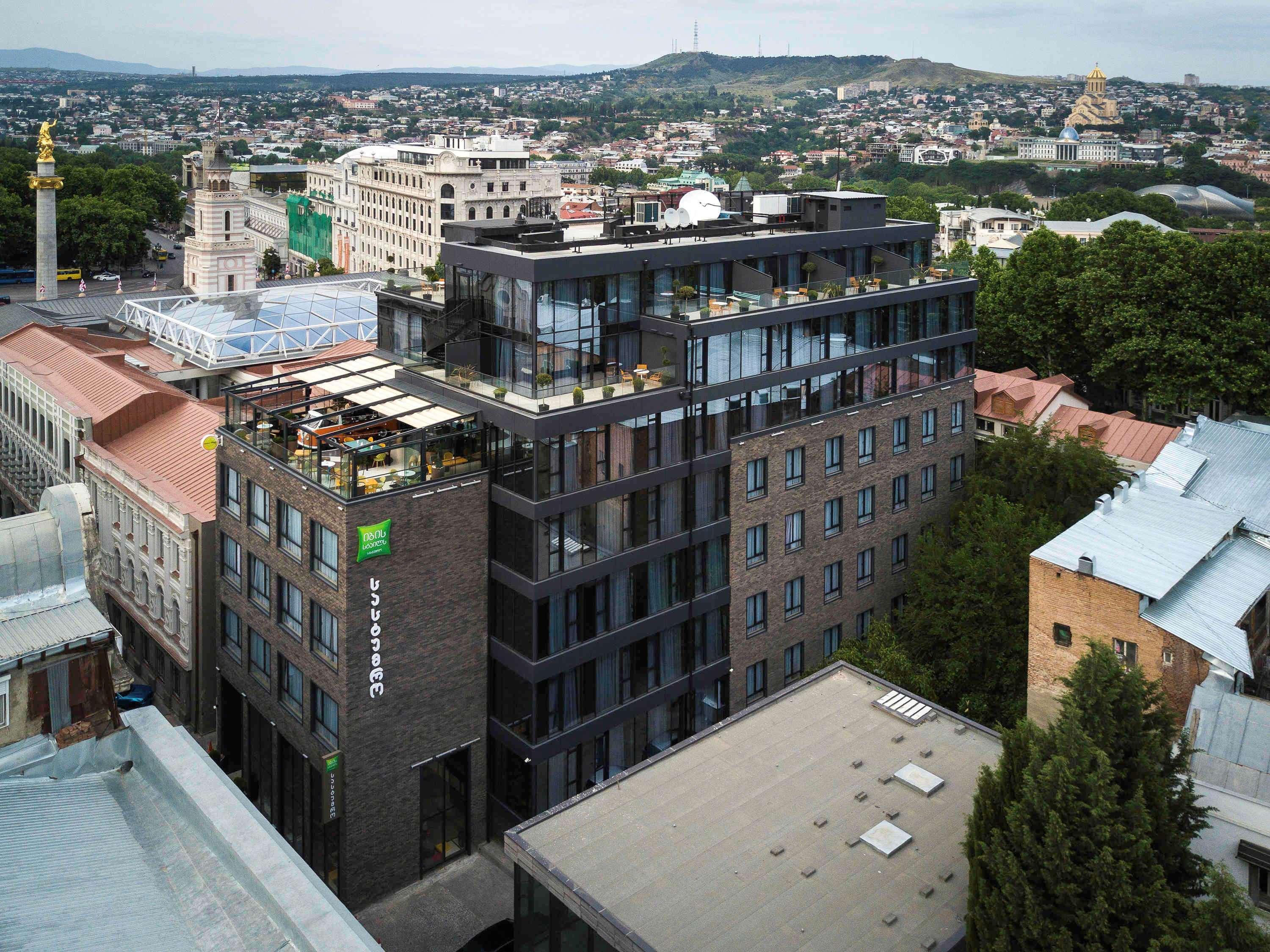 Vista Exterior Ibis Styles Tbilisi Center