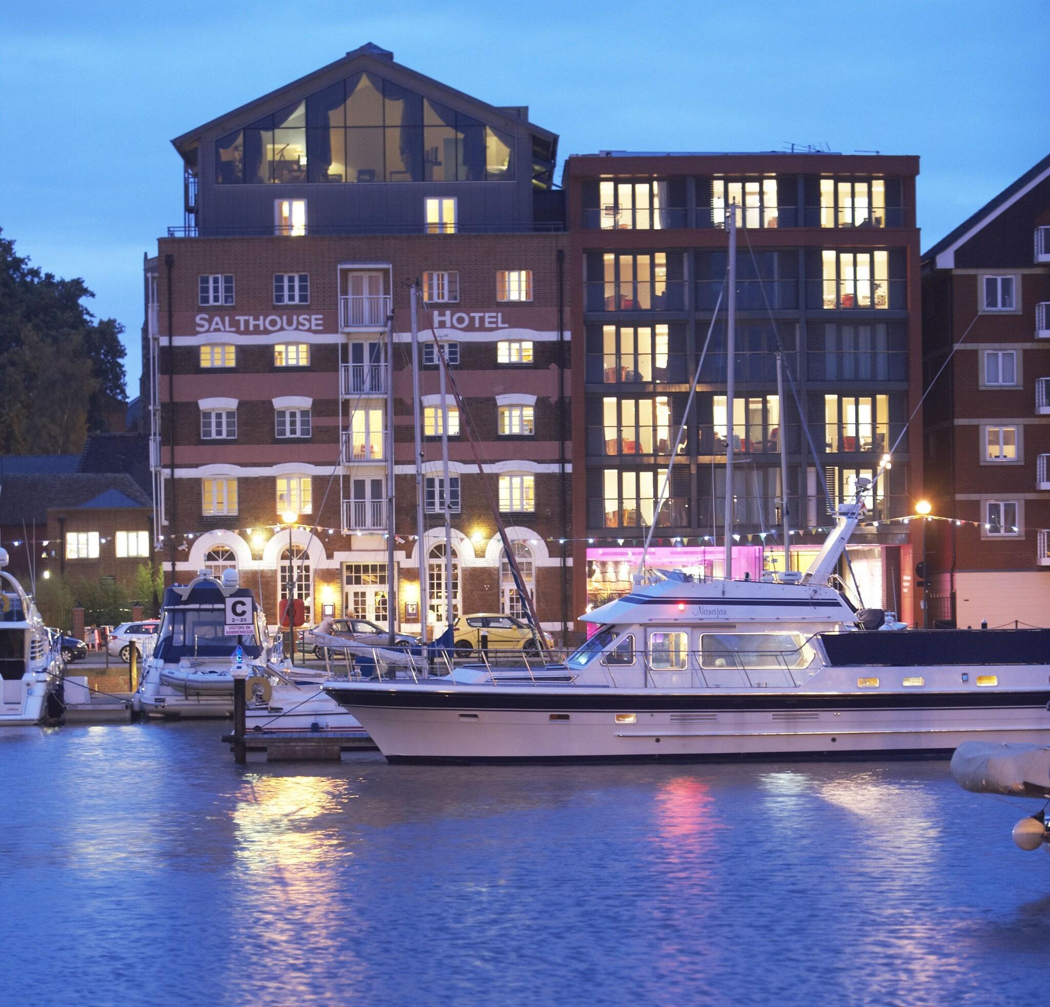 Varios Salthouse Harbour Hotel