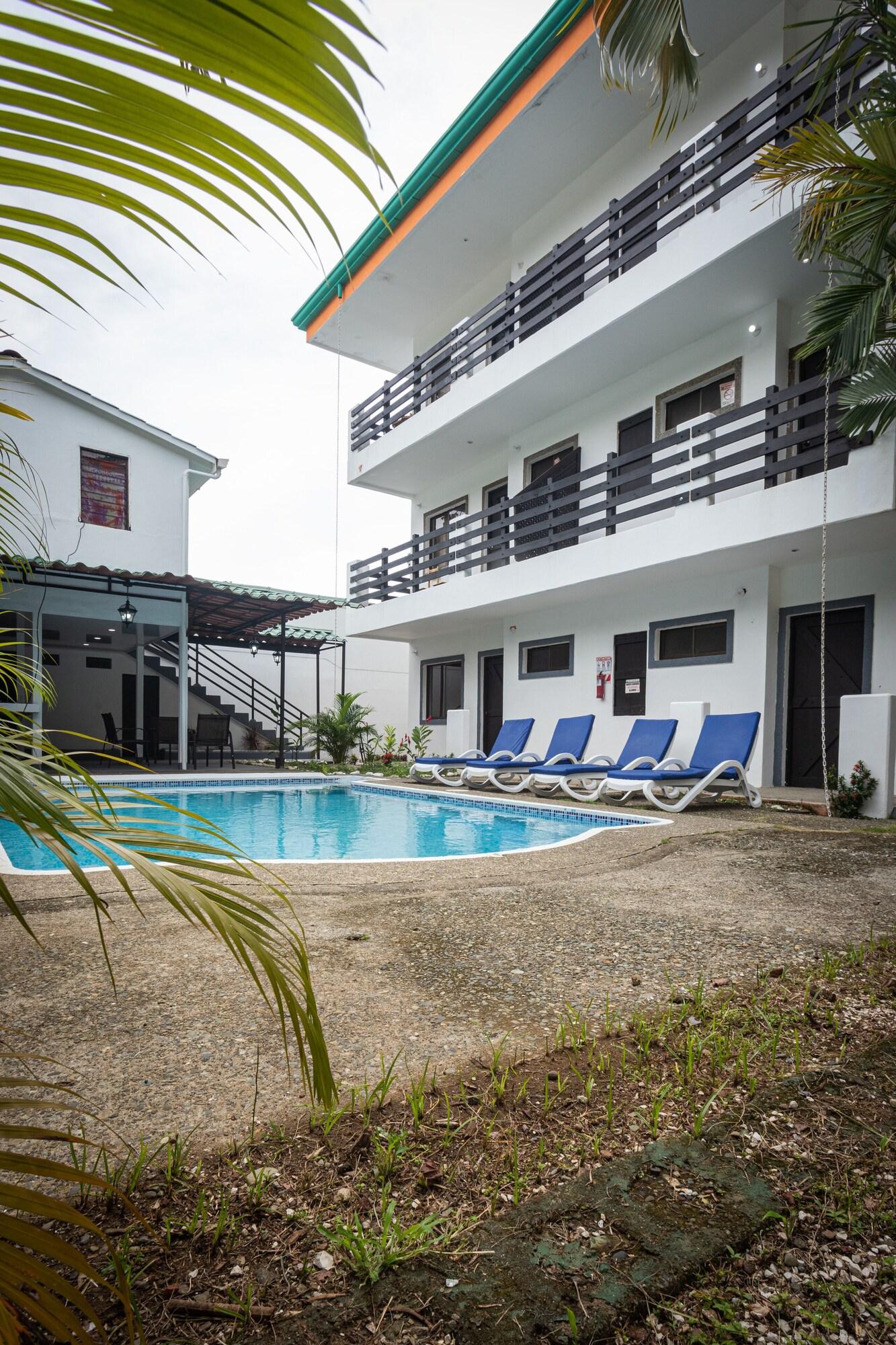 Varios Inn on the Park