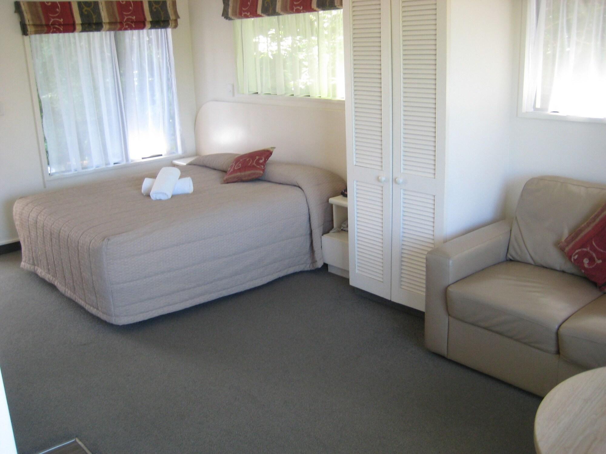 Set de Habitación 755 Regal Court