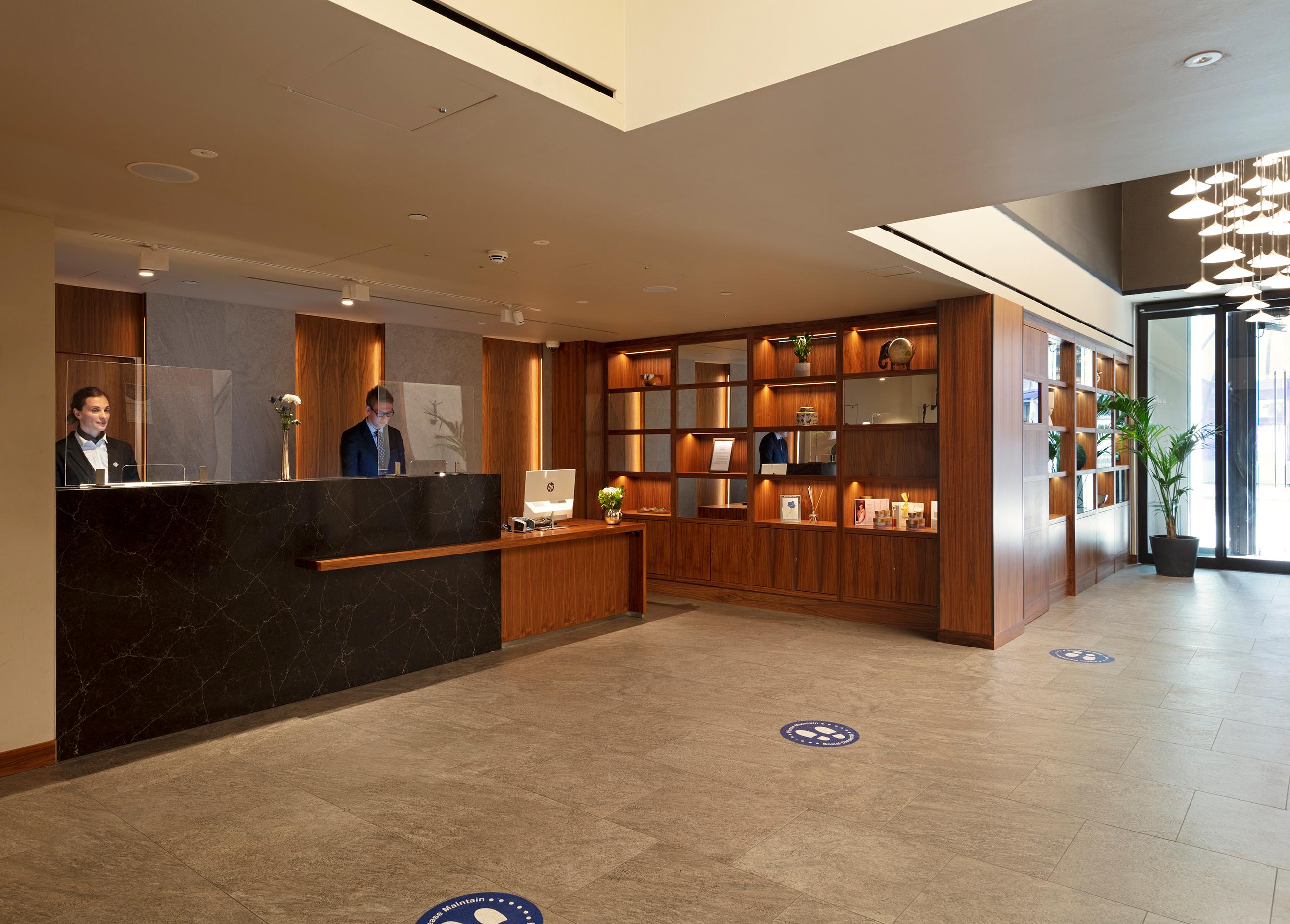 Vista Lobby Tower Suites by Blue Orchid