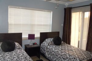 Alquiler Vacacional - Super clean condo at Ventura, 3 pools, WIFI, free parking, !