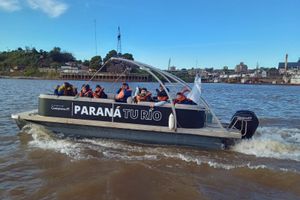 Actividad - Navegamos el Río Paraná en un exclusivo Catamarán