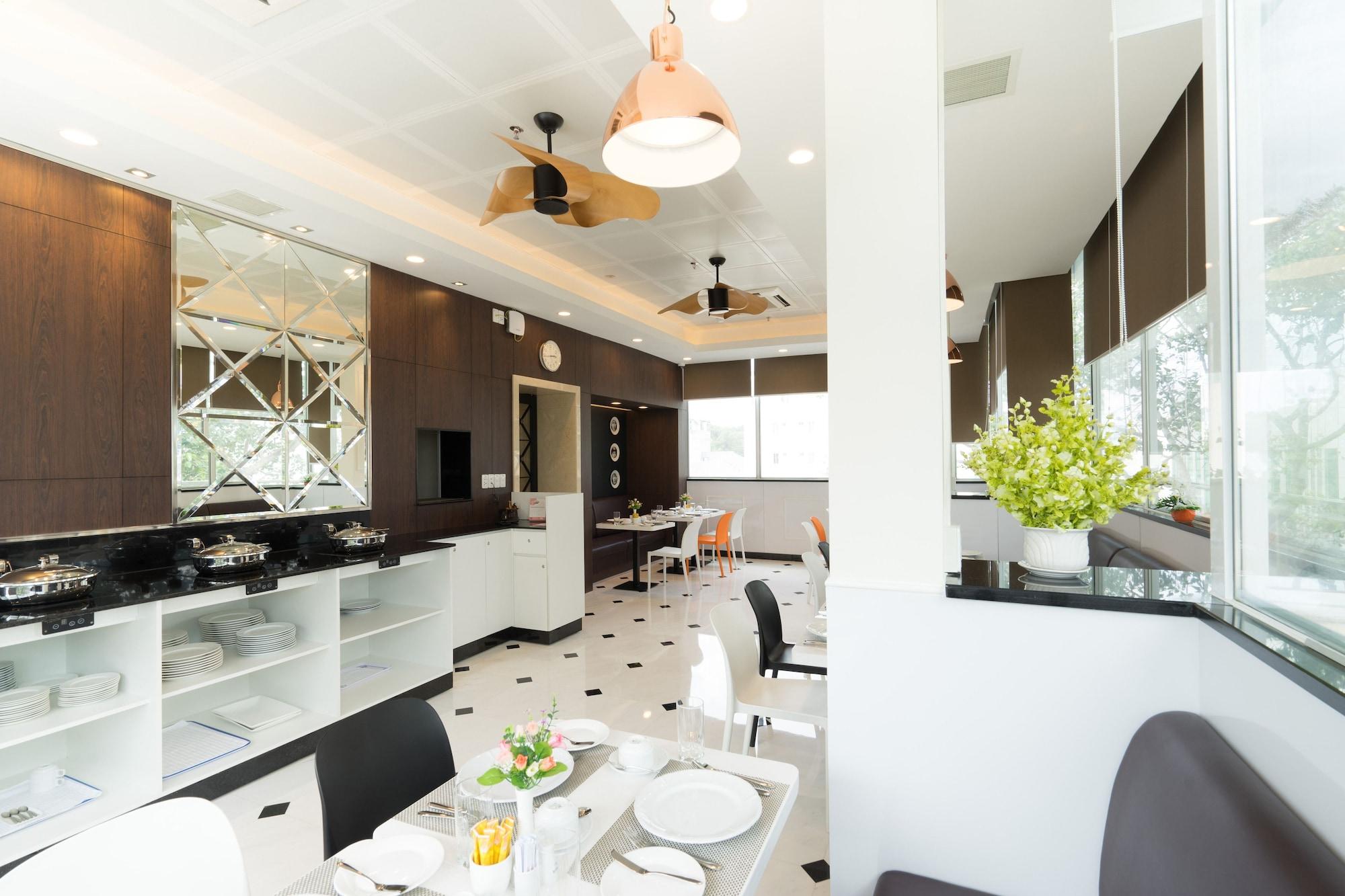 Restaurant Empress Hotel HoChiMinh City