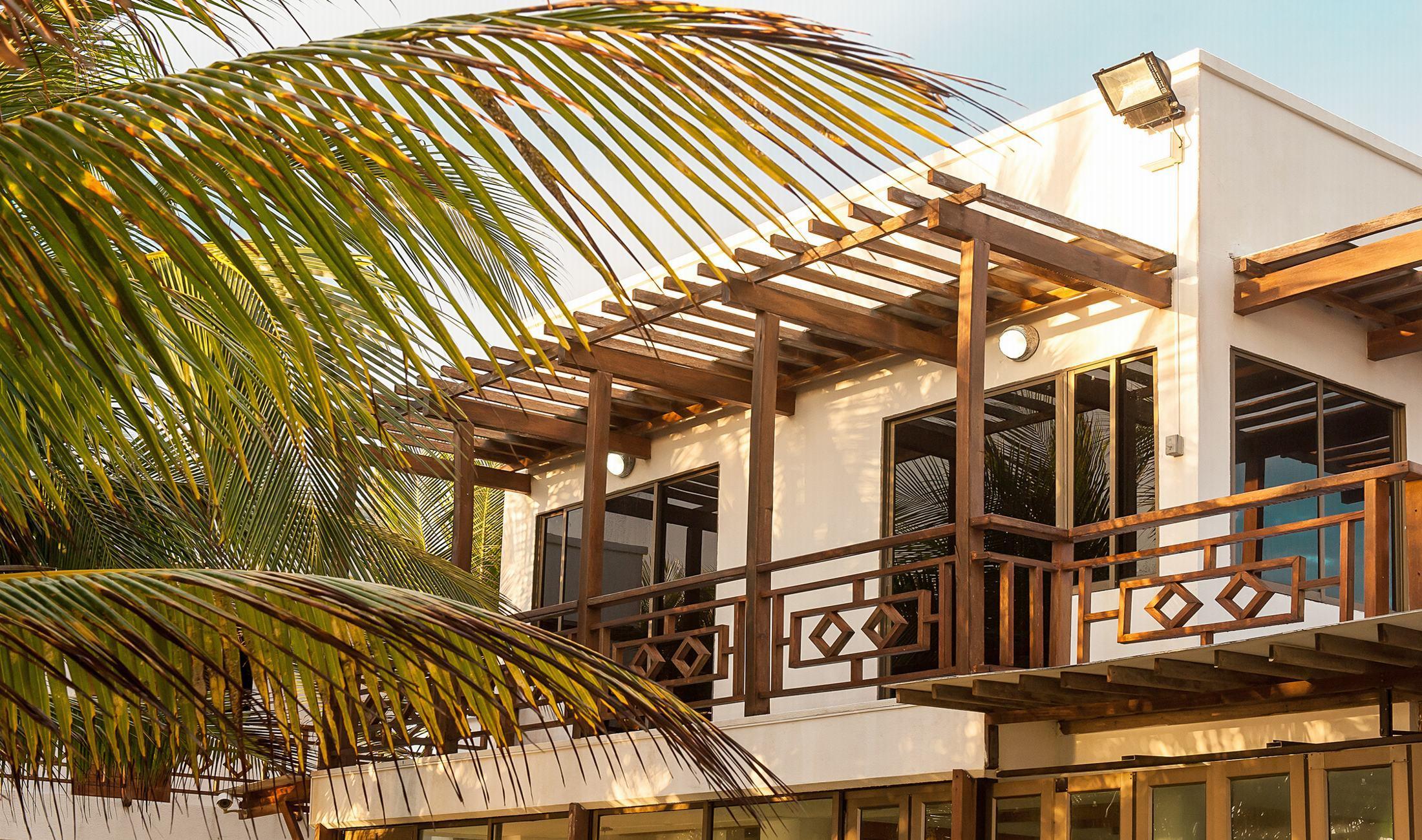 Vista Exterior Hotel San Luis Beach House 