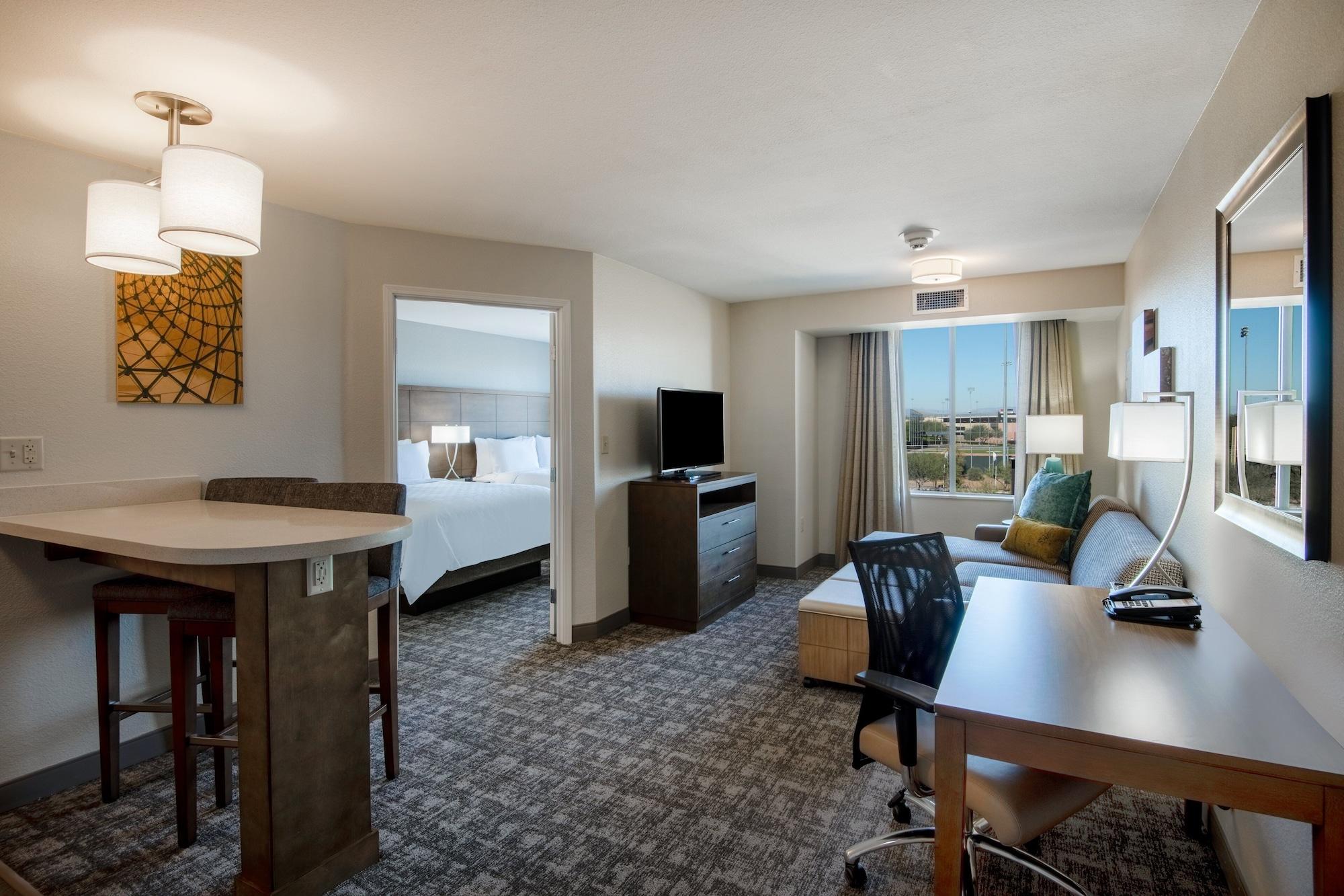 Set de Habitación Staybridge Suites Scottsdale - Talking Stick by IHG