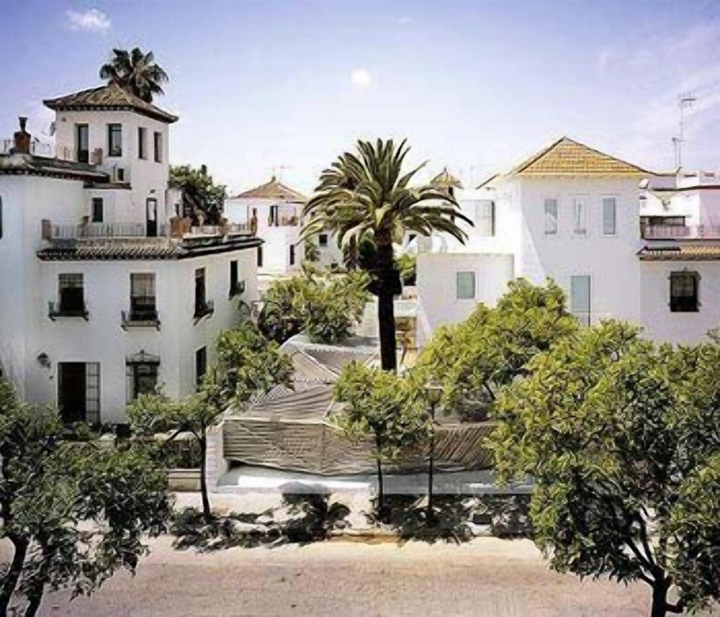Varios Hotel Holos