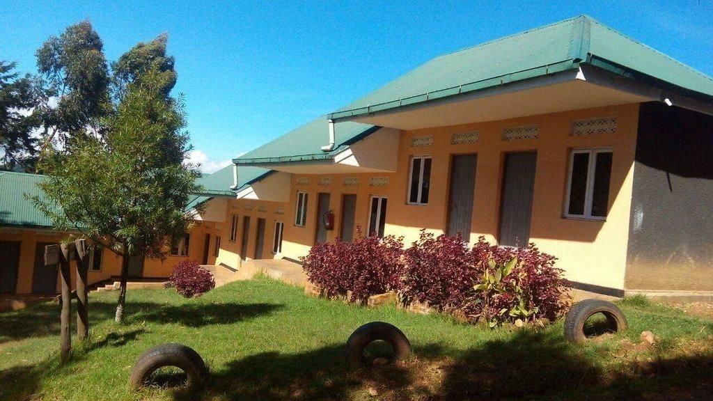 Vista Exterior Rihuja Safari Lodge