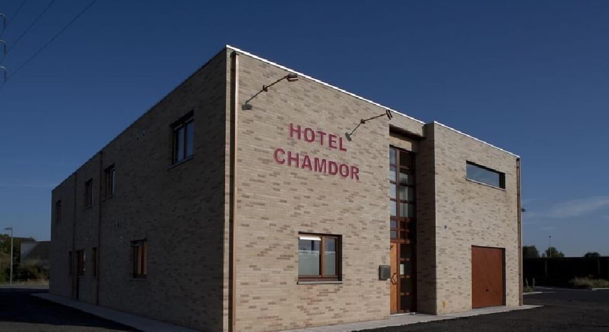 Varios Hotel Chamdor