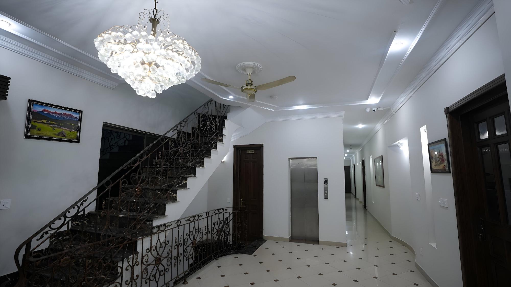 Vista Lobby Sofital Hotel