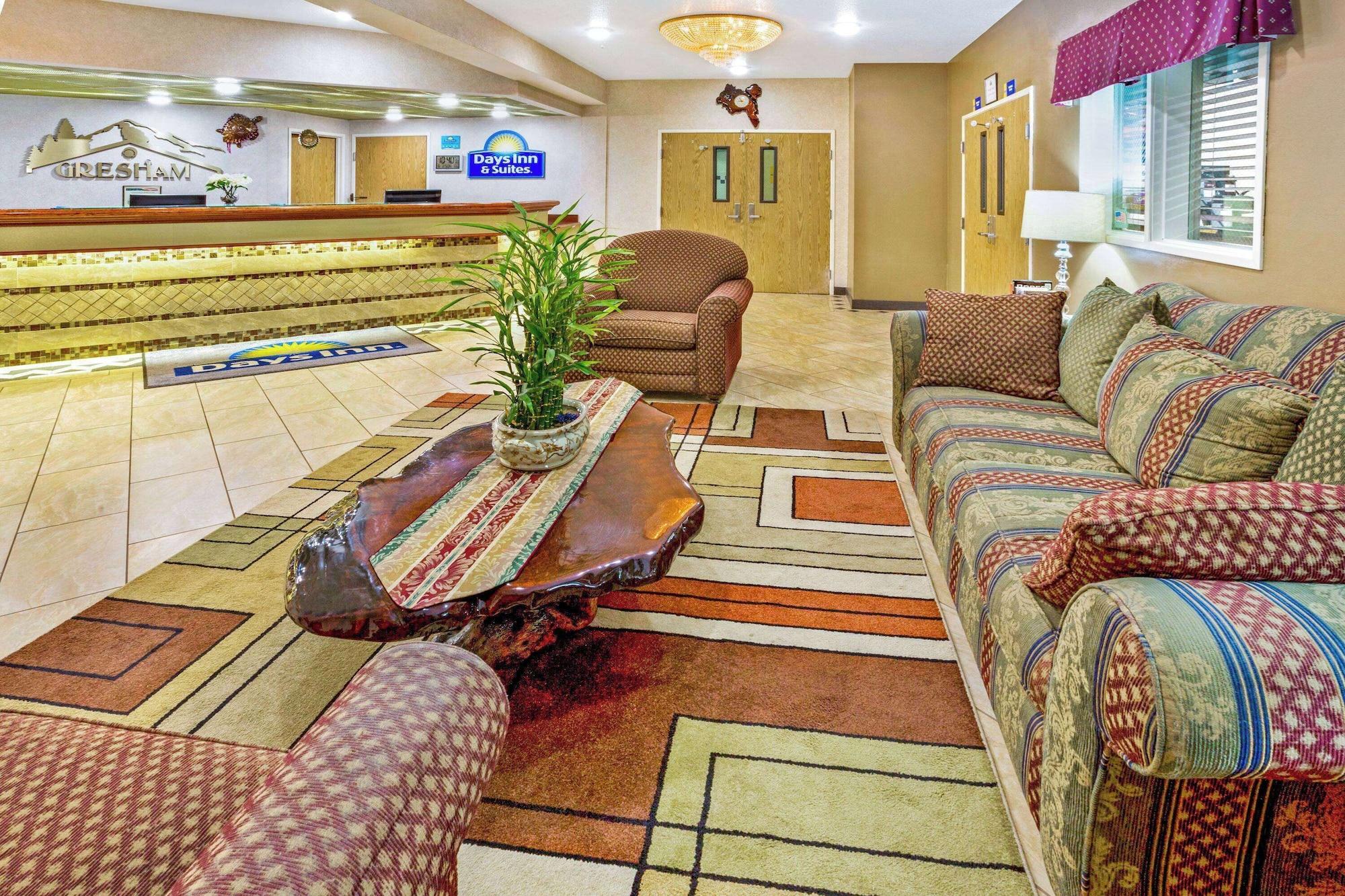 Vista Lobby Days Inn & Suites by Wyndham Gresham