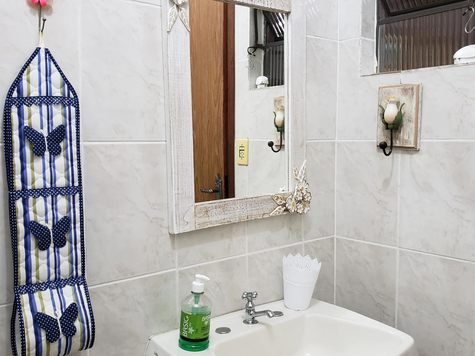 Equipamiento de Habitación Doce Lar Residencia