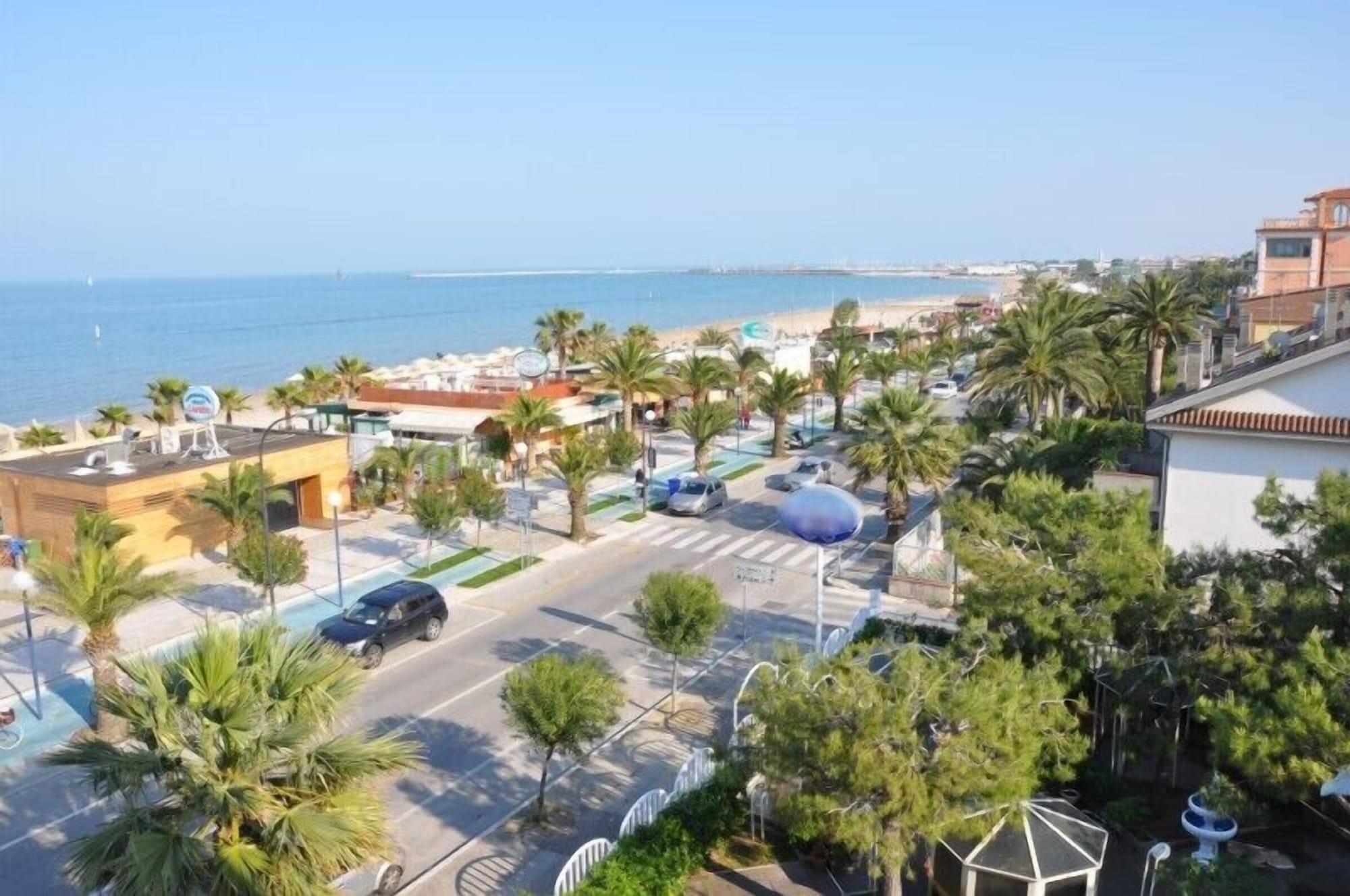 Vista Exterior Hotel Caraibi