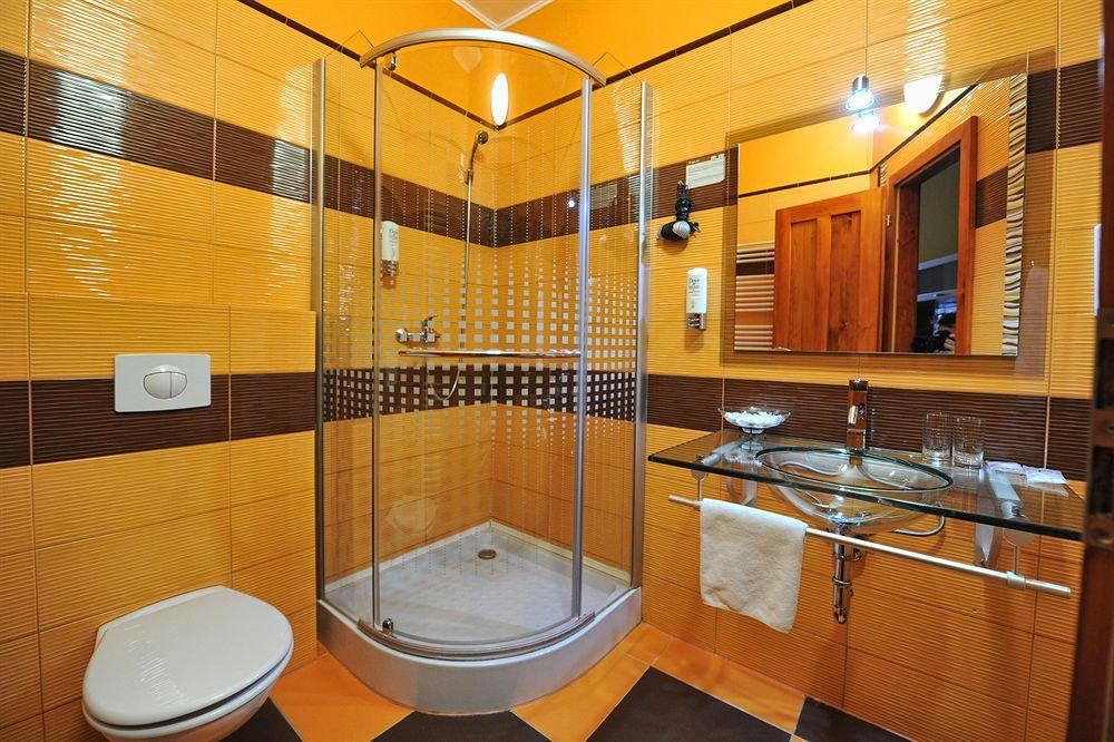 Equipamiento de Habitación Arte