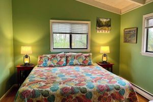 Alquiler Vacacional - Spacious 4-bedroom Lakefront cottage in picturesque Bourne