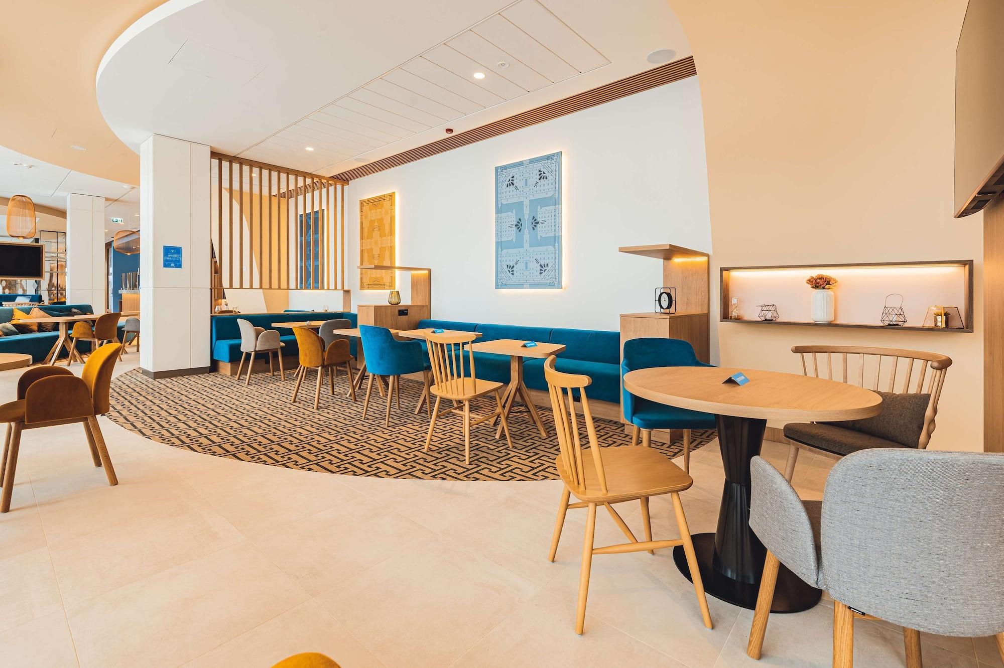 Restaurant Hampton by Hilton Warsaw Reduta