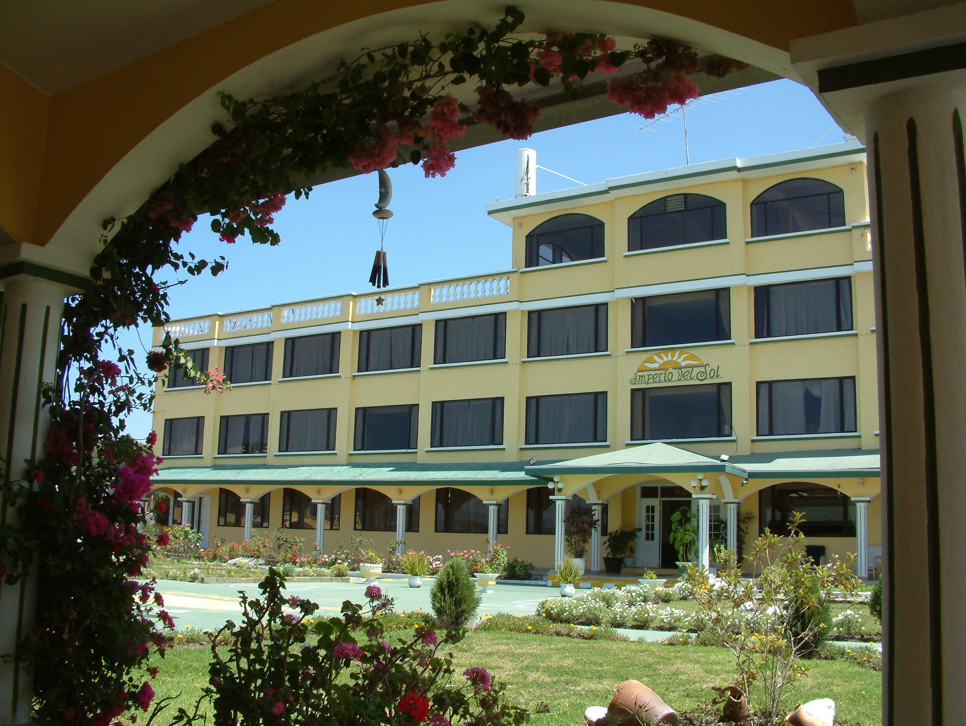 Vista Exterior Imperio del Sol