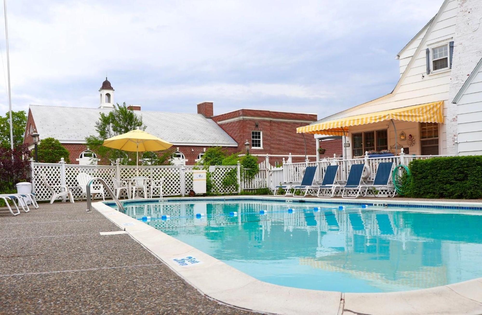 Instalaciones Recreativas Admiral Motel