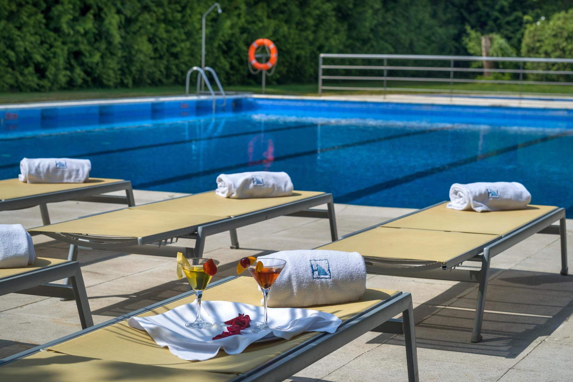 Vista Piscina EXE Auriense