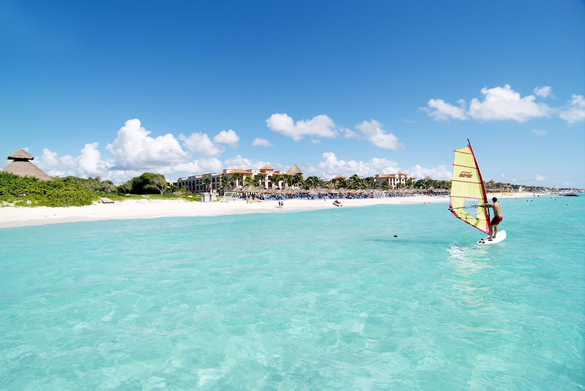 Playa Select Club at Sandos Playacar All Inclusive - Adults Only Area