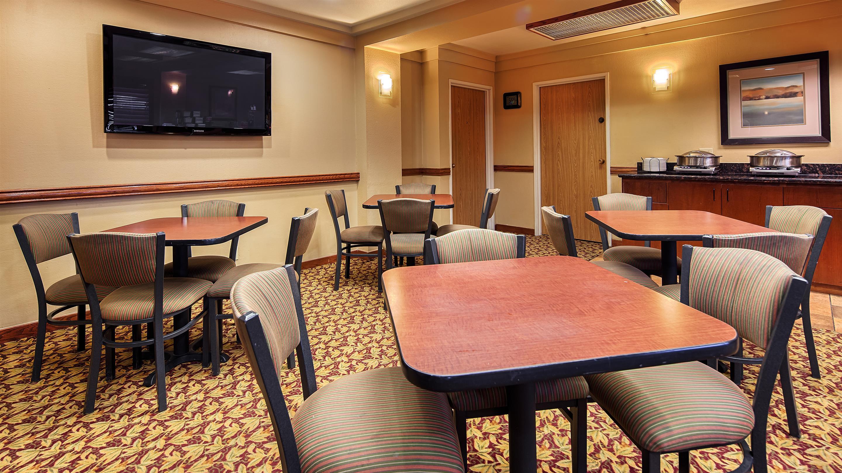 Restaurant Best Western Plus Cottontree Inn