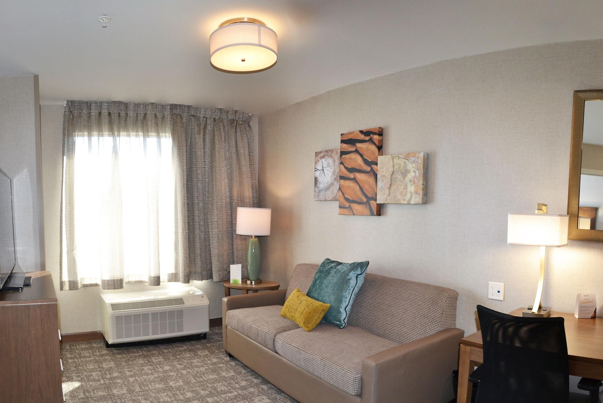 Habitación Staybridge Suites Red Deer North  by IHG