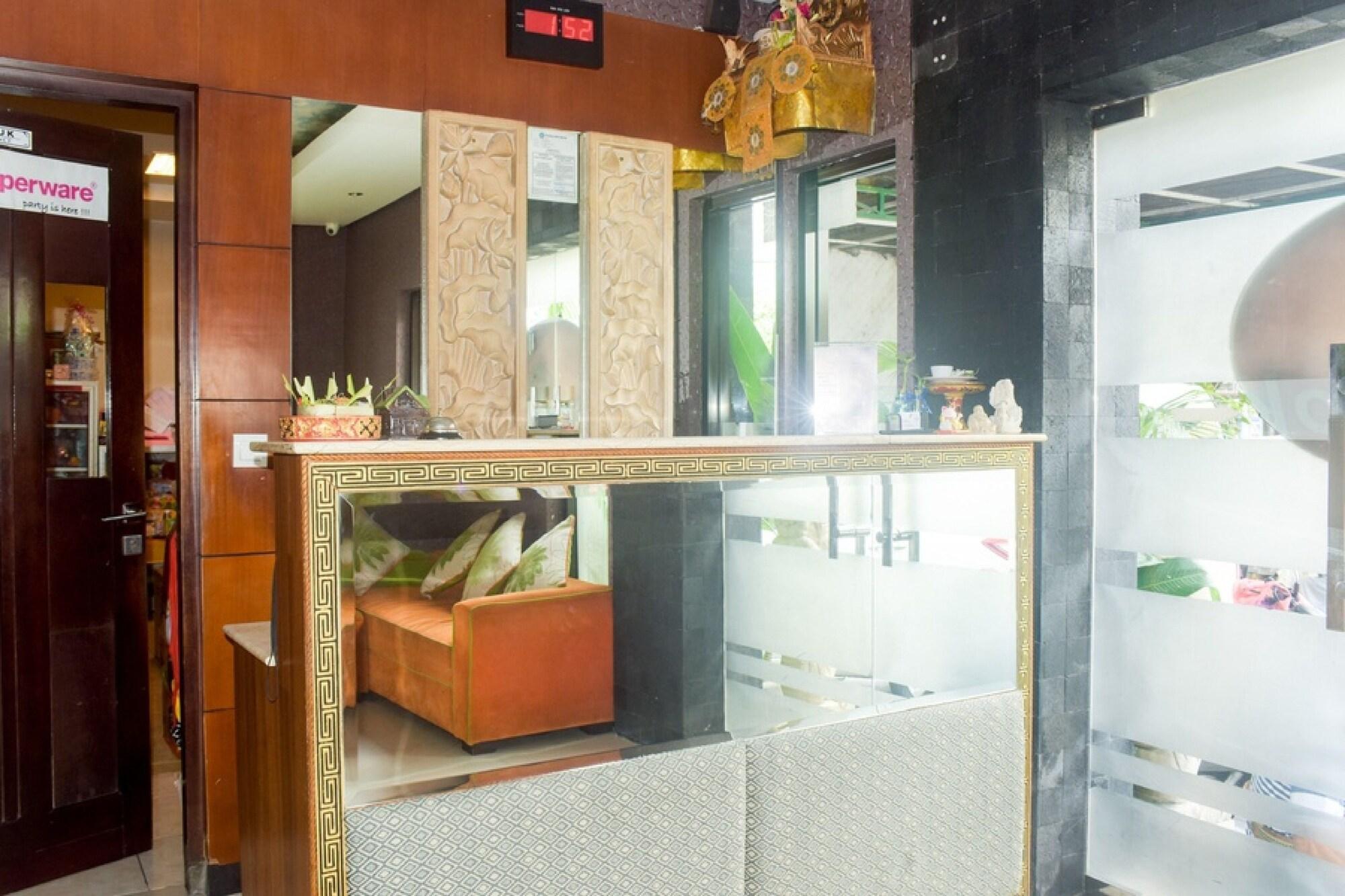 Vista Lobby RedDoorz near Ngurah Rai Airport