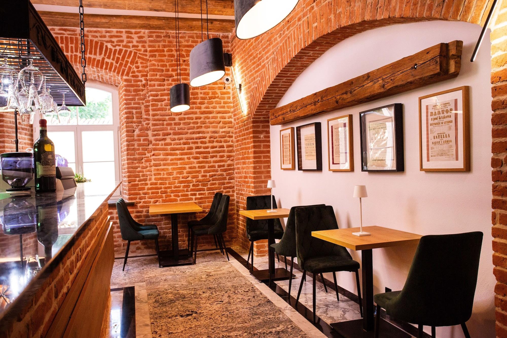 Bar/Salón Hotel Teatr