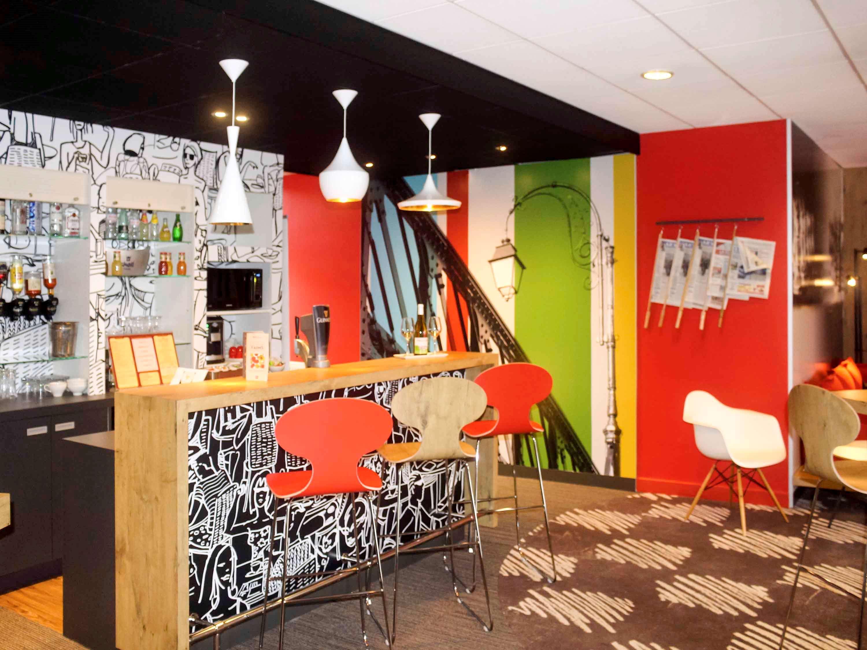 Bar/Salón ibis Montargis