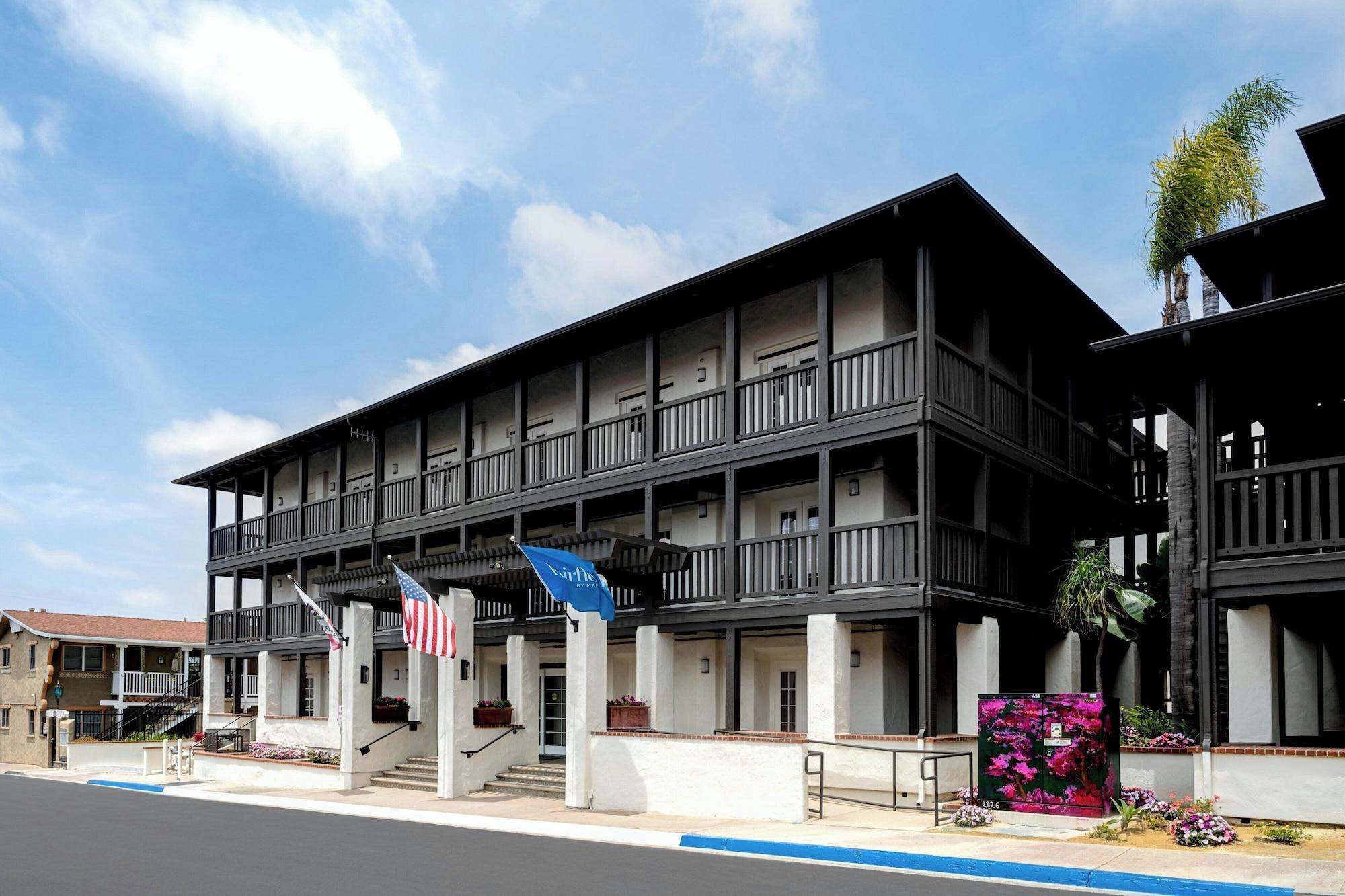 Vista Exterior Fairfield Inn & Suites San Diego Old Town
