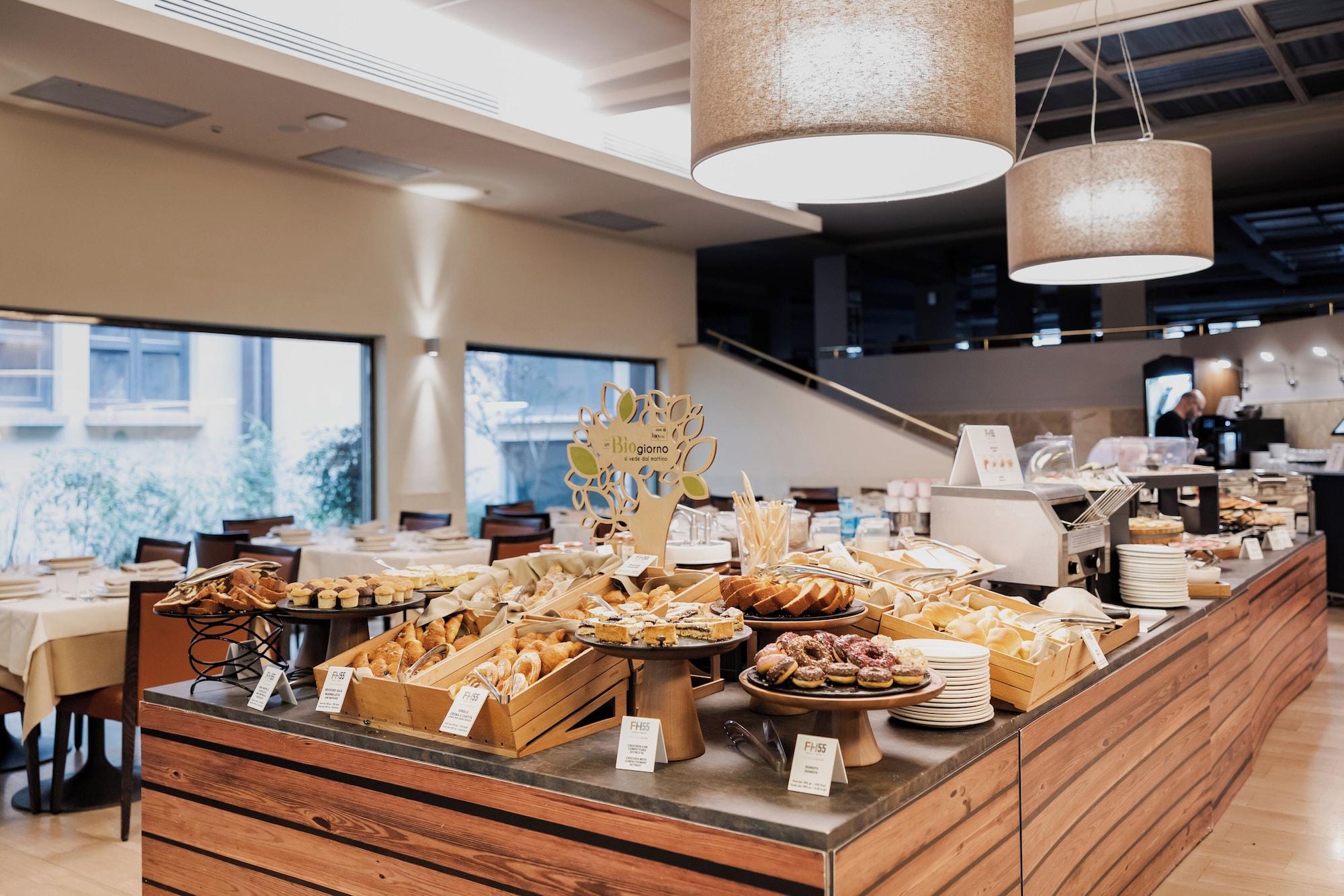 Restaurant FH55 Med Executive Hotel