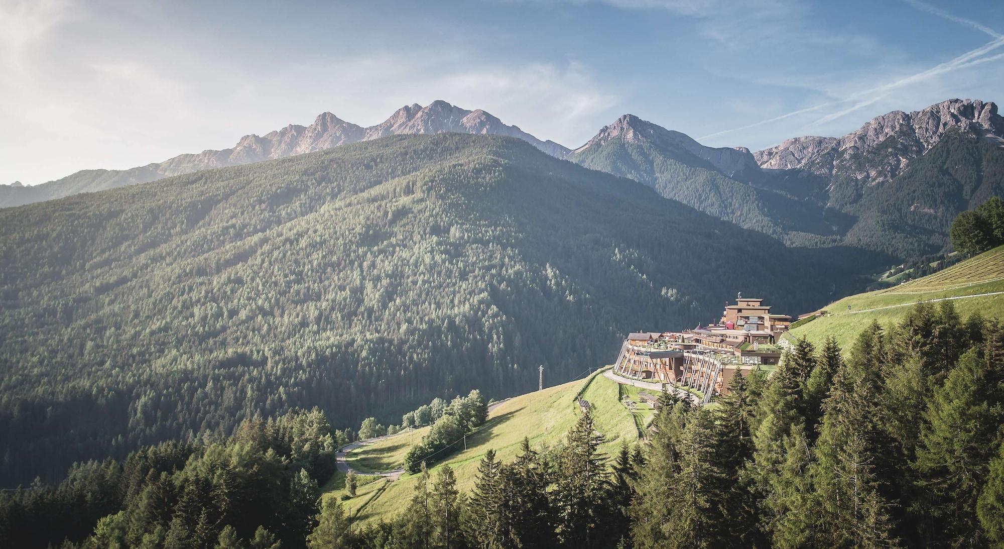 Comodidades del Alojamiento Alpin Panorama Hotel Hubertus