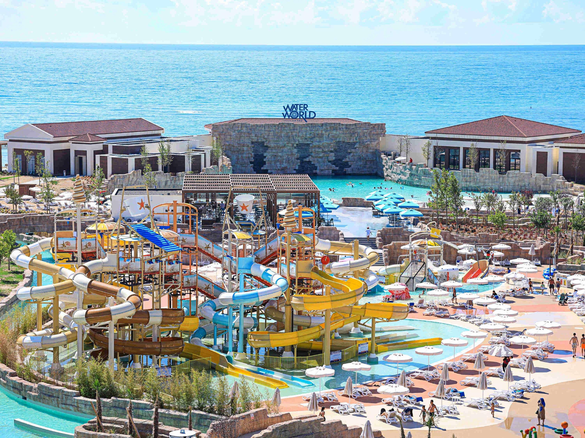 Vista Exterior Rixos Water World Aktau