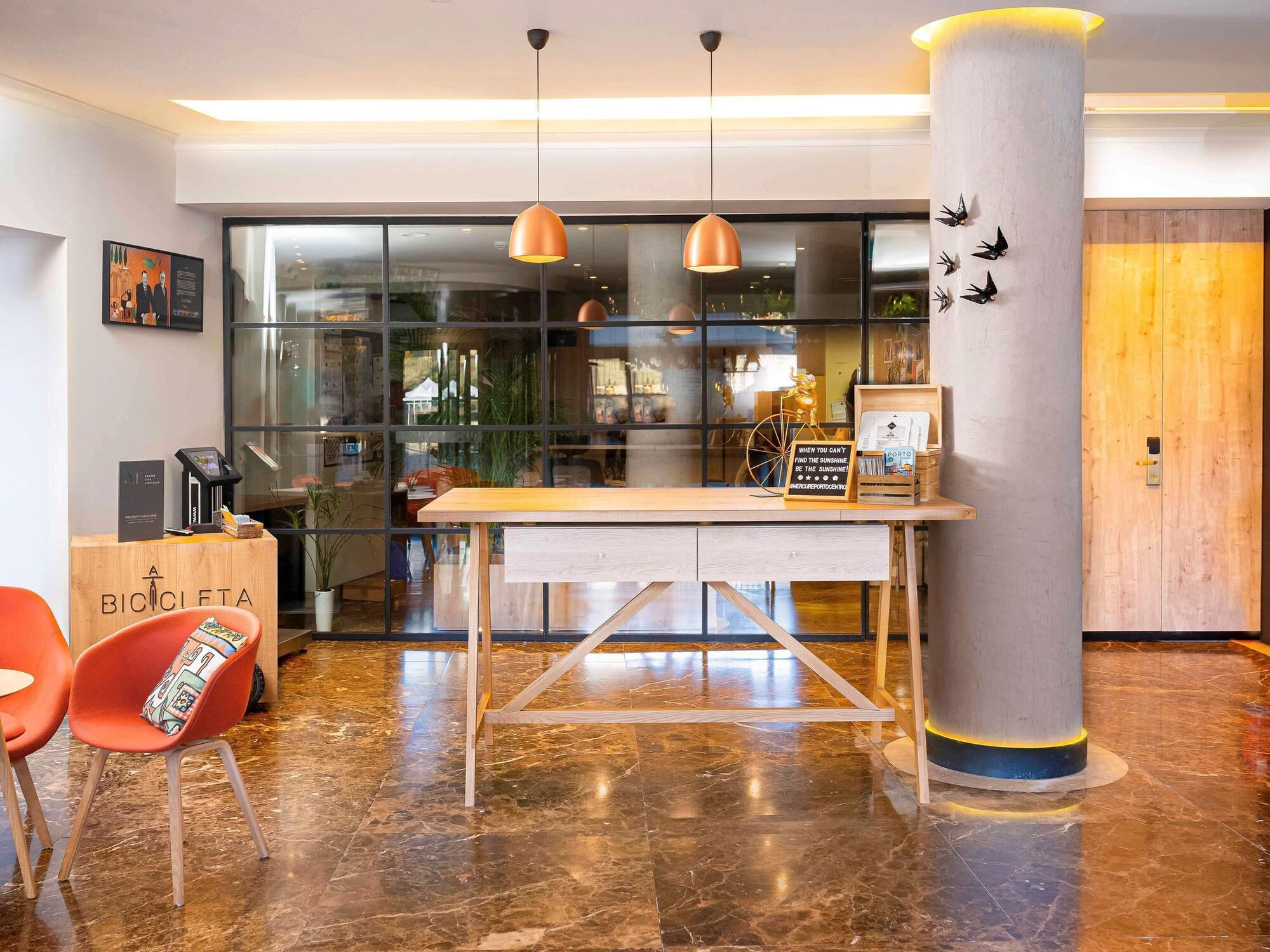 Vista Lobby Mercure Porto Centro Santa Catarina