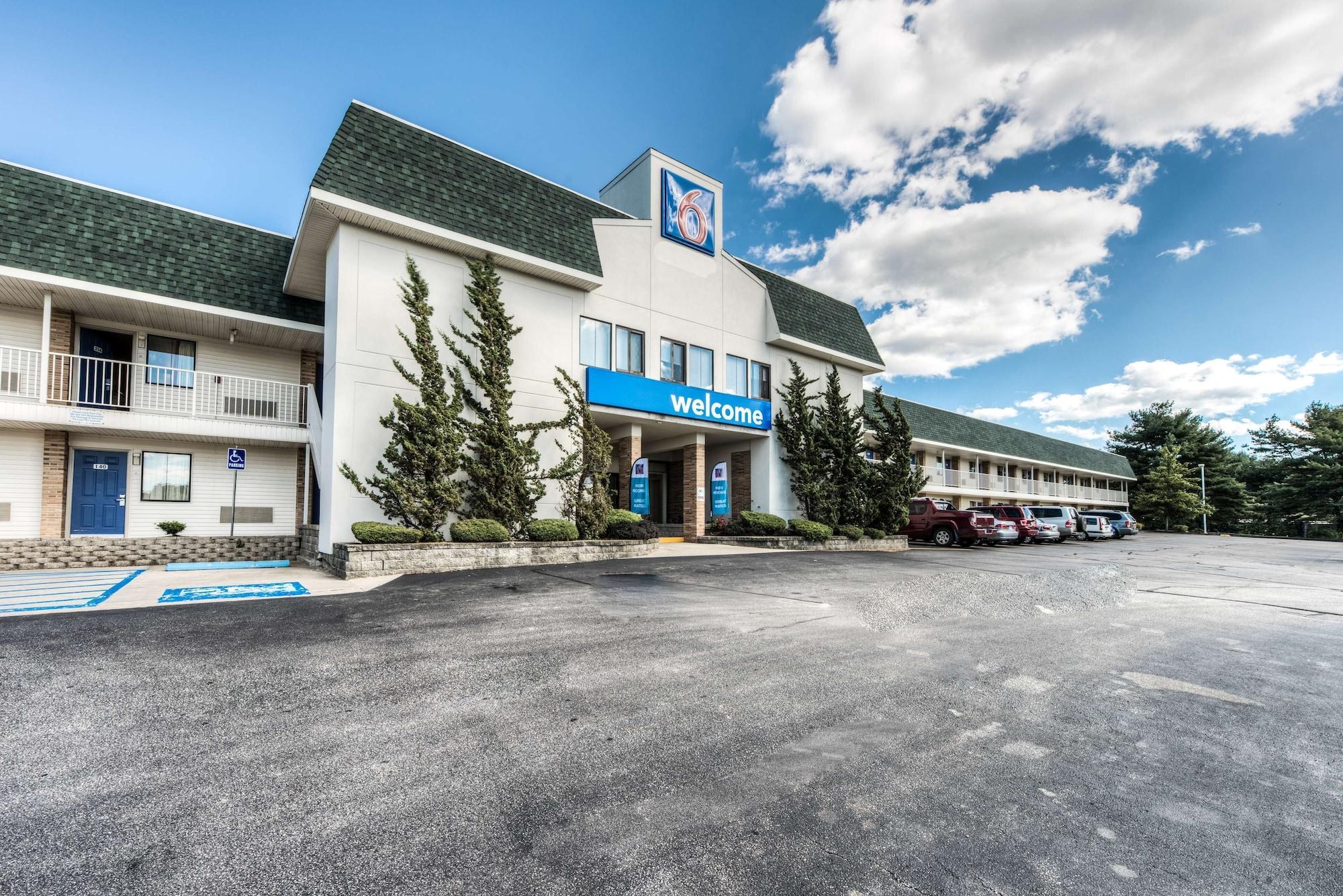 Varios Motel 6 Niantic, CT - New London