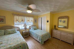 Renta Vacacional - Charming Townhome/ 2 min walk to the beach