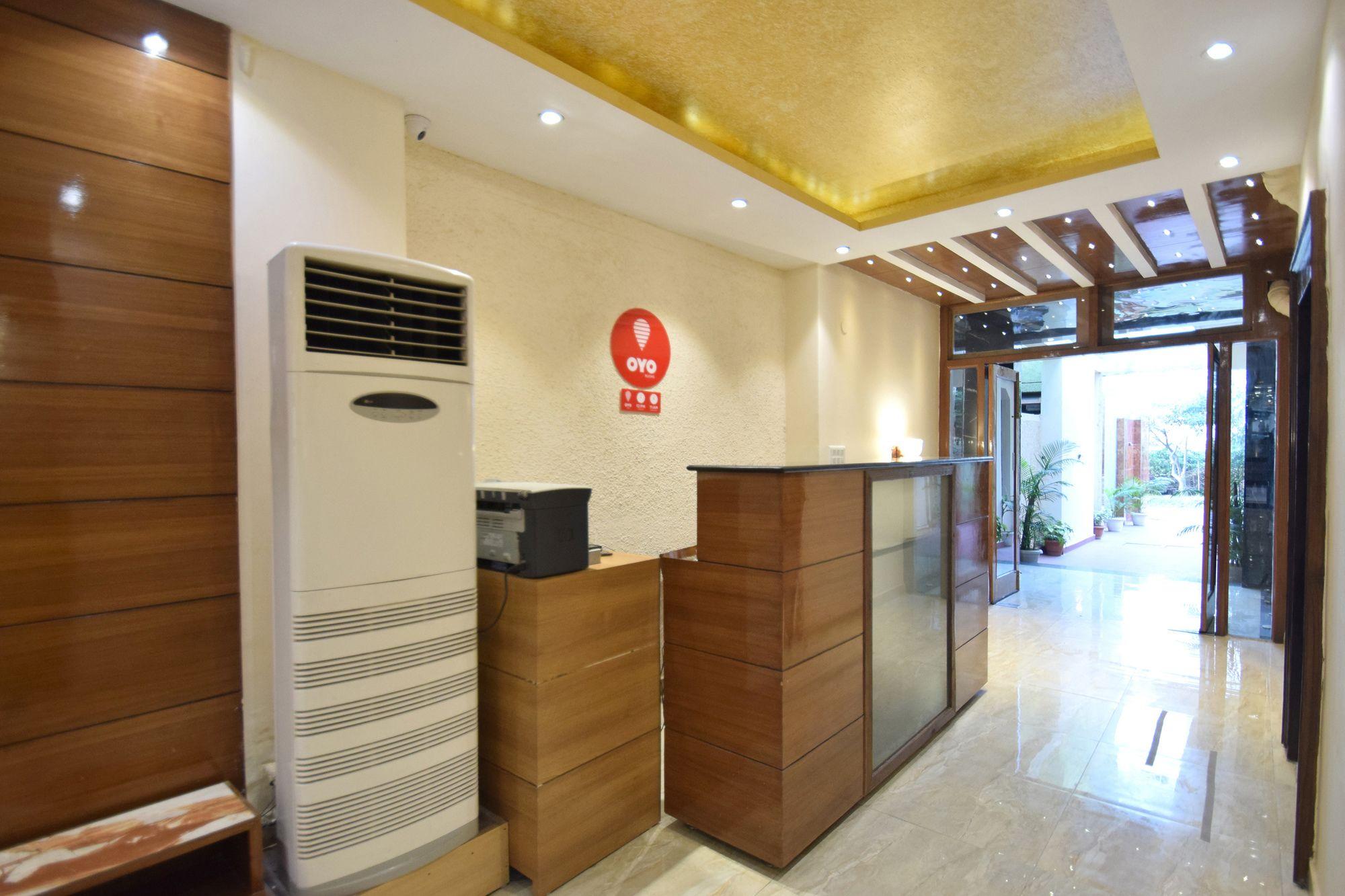 Vista Lobby Capital O 11567 Hotel Shivalik Hills
