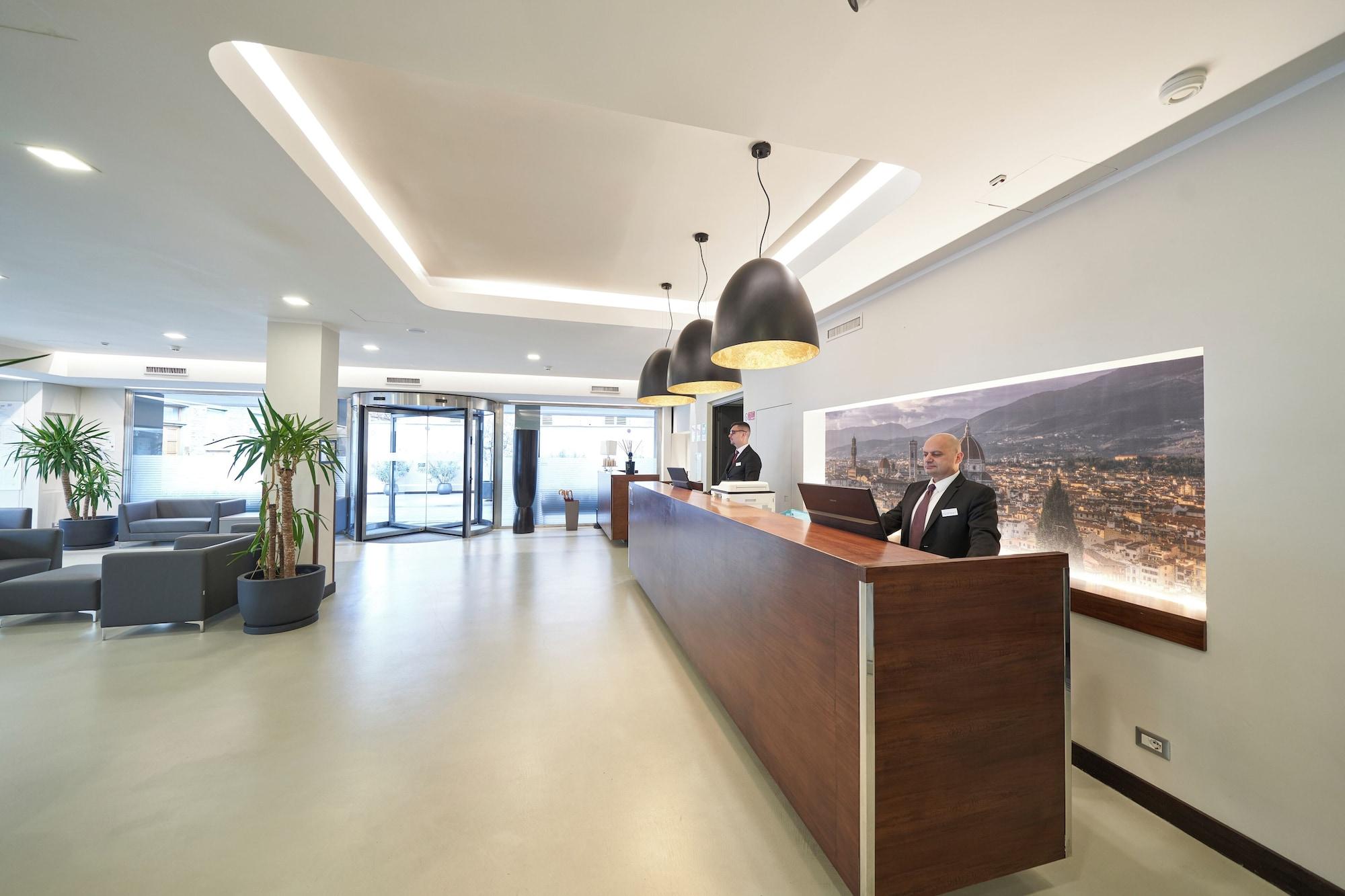 Vista Lobby Hotel Leonardo Da Vinci