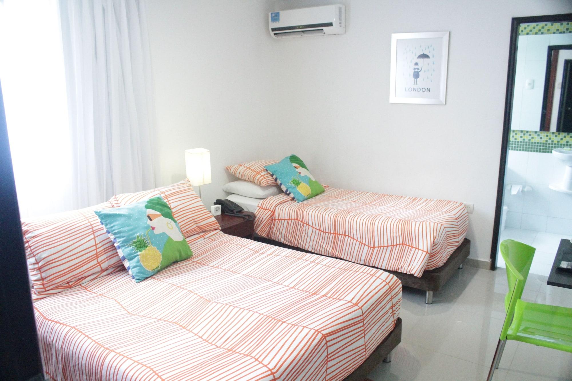 Varios Golden House Hotel